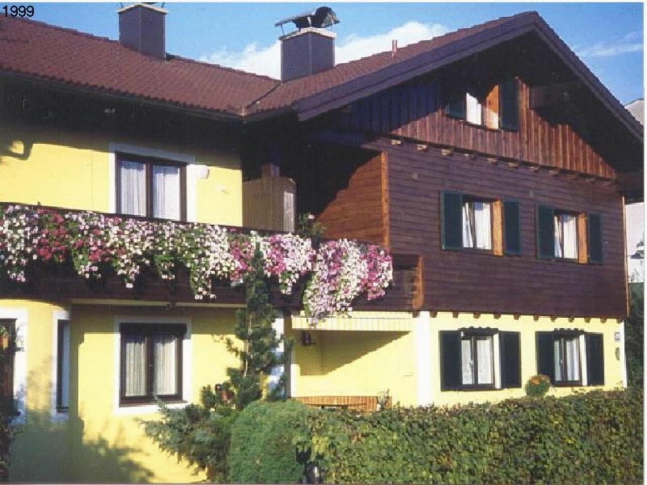 Haus Kernstock Hotel Salzburg Exterior photo